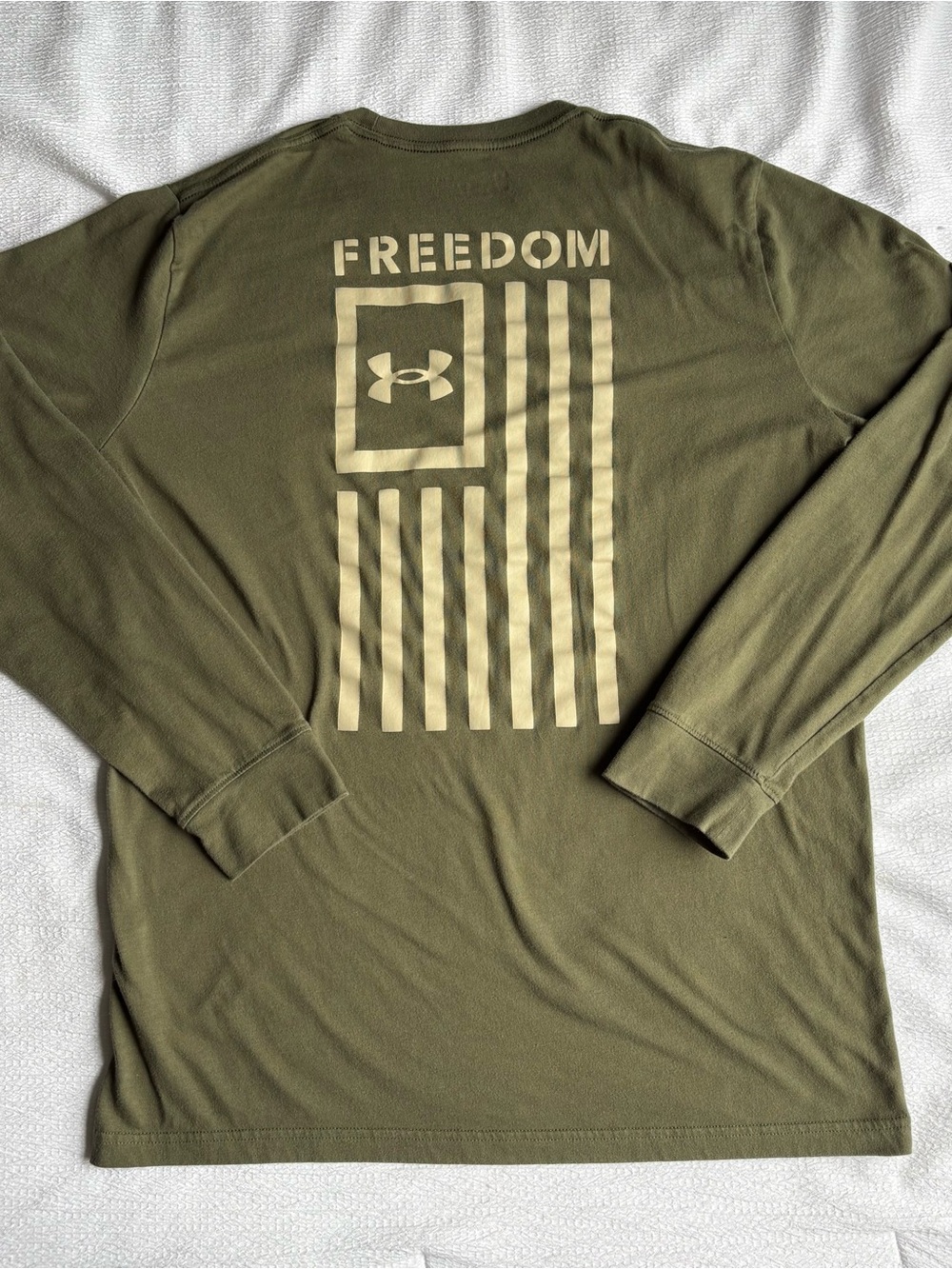 UNDER ARMOUR Long Sleeve Shirt USA Freedom Loose Fit Army Green Men's Size Large